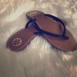 Good as new Tory Burch flip flops!